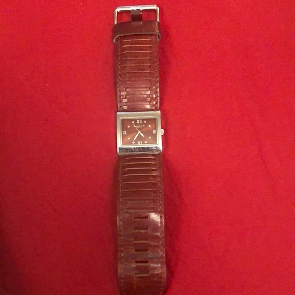 Kenneth Cole Burgundy leather watch - Picture 2 of 2